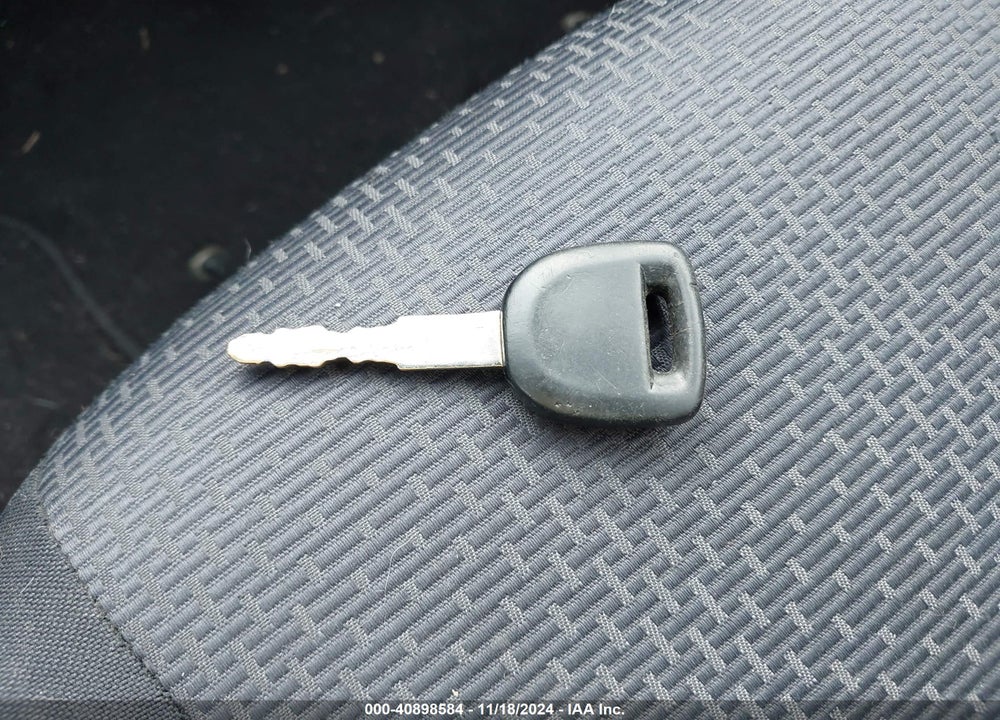 2010 MAZDA 3 I SPORT VIN: JM1BL1SF9A1140938