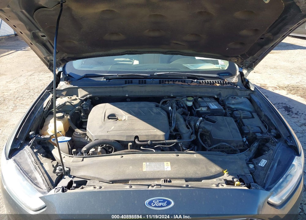 2015 FORD FUSION SE VIN: 3FA6P0HDXFR231323