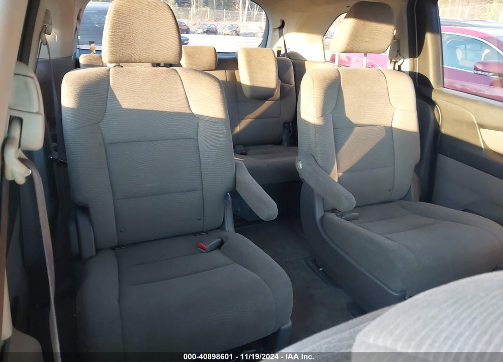 2011 HONDA ODYSSEY LX VIN: 5FNRL5H24BB098889