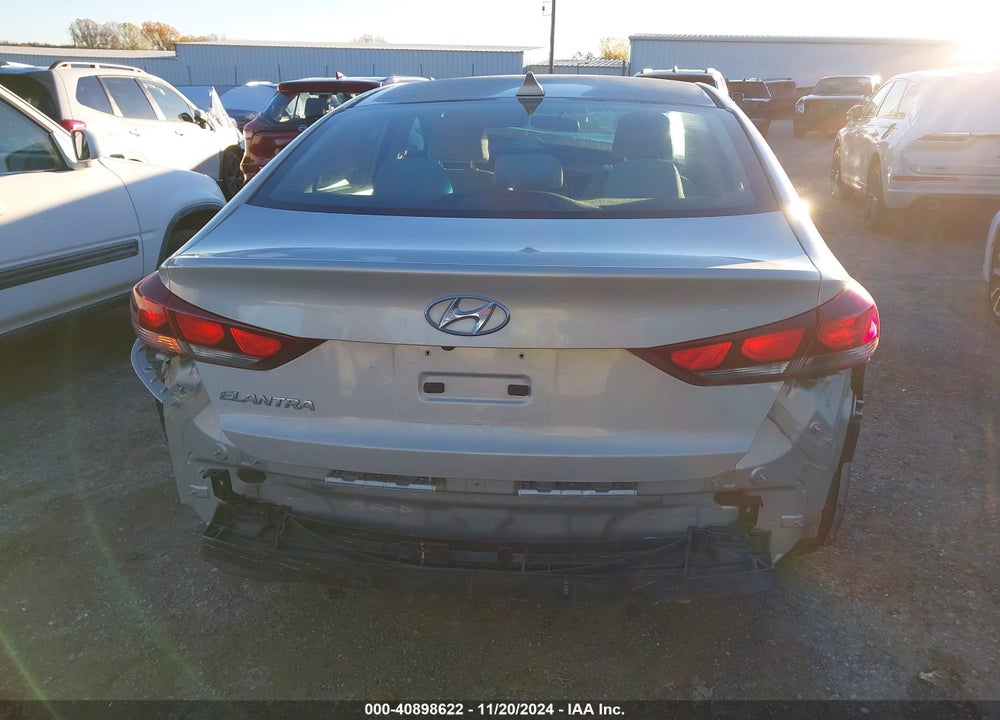 2017 HYUNDAI ELANTRA VIN: KMHD84LF8HU378312