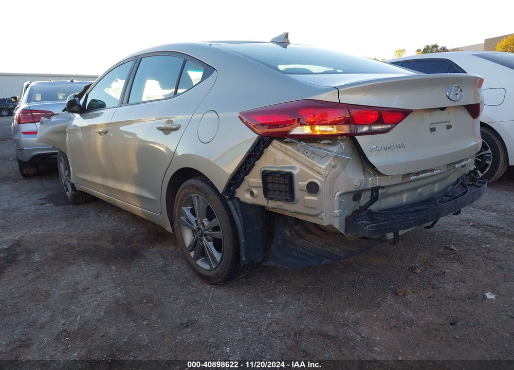 2017 HYUNDAI ELANTRA VIN: KMHD84LF8HU378312