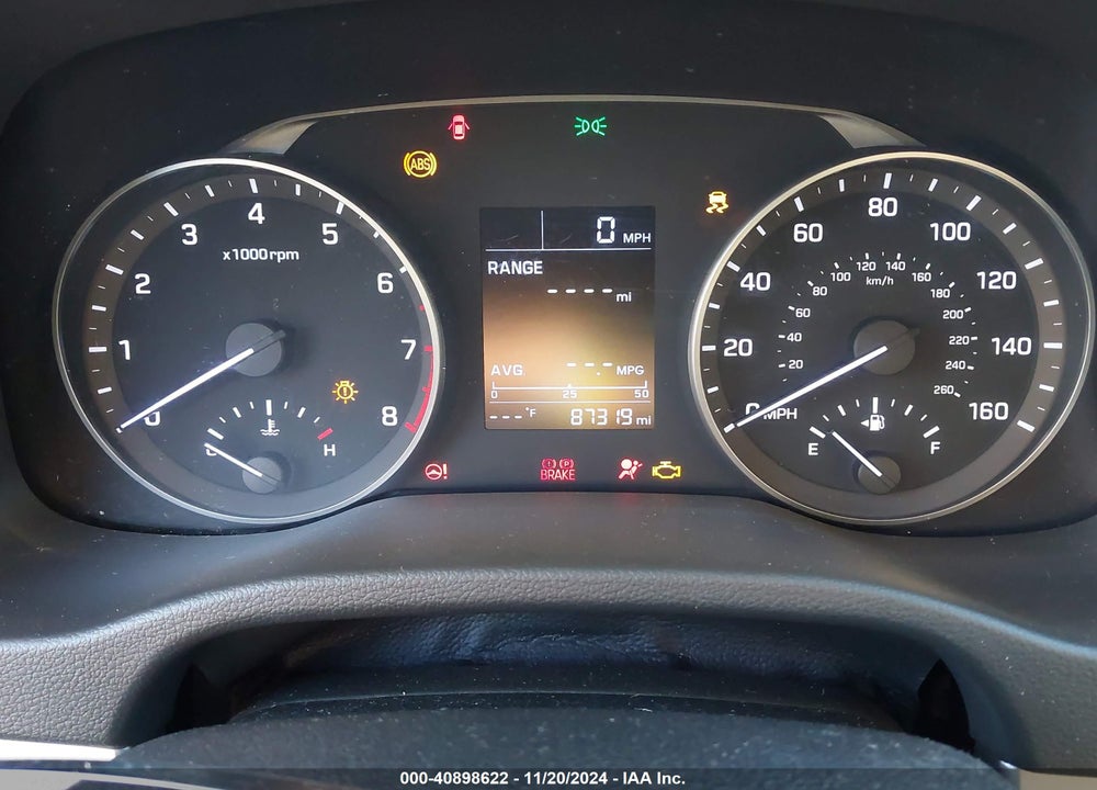 2017 HYUNDAI ELANTRA VIN: KMHD84LF8HU378312