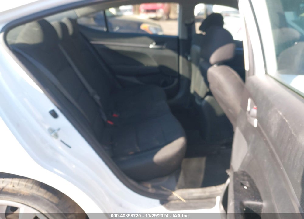 2020 HYUNDAI ELANTRA SE VIN: 5NPD74LF4LH527616