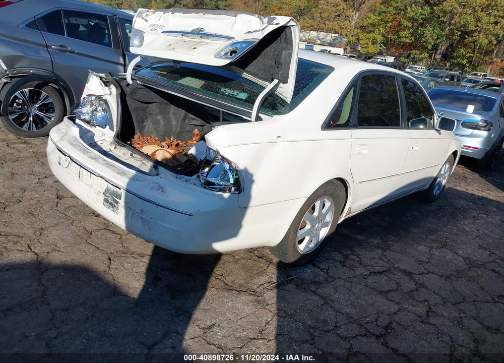 2000 TOYOTA AVALON XLS VIN: 4T1BF28B4YU054569