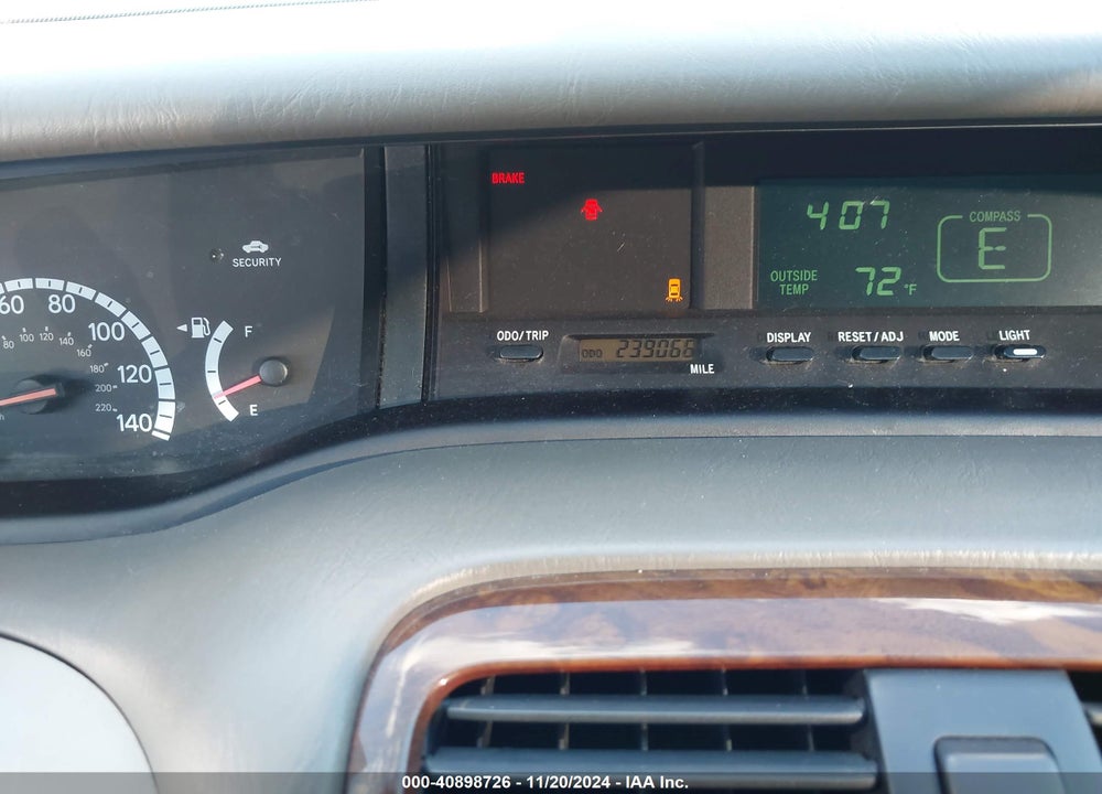 2000 TOYOTA AVALON XLS VIN: 4T1BF28B4YU054569