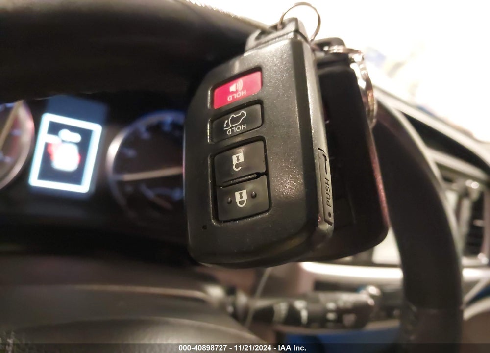 2016 TOYOTA HIGHLANDER LIMITED V6 VIN: 5TDDKRFHXGS255565