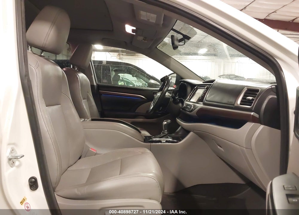 2016 TOYOTA HIGHLANDER LIMITED V6 VIN: 5TDDKRFHXGS255565