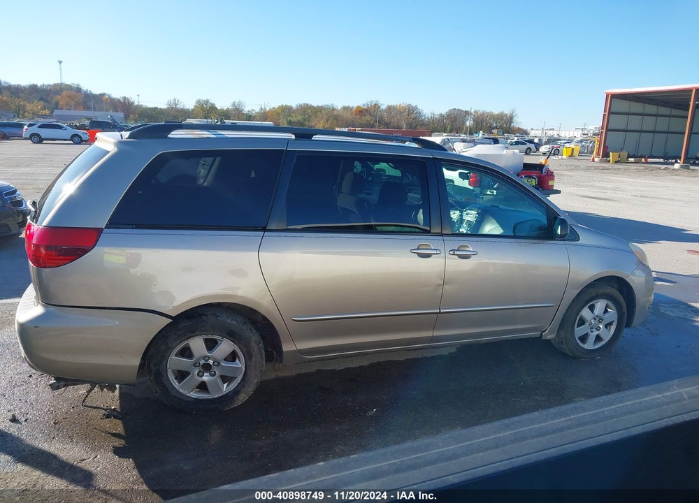 2004 TOYOTA SIENNA LE VIN: 5TDZA23C74S166024