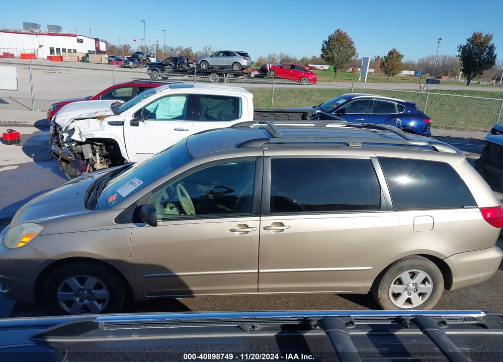 2004 TOYOTA SIENNA LE VIN: 5TDZA23C74S166024