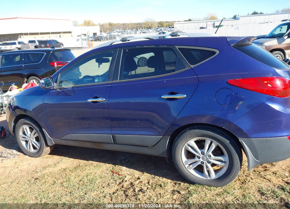 2013 HYUNDAI TUCSON GLS VIN: KM8JUCAC7DU590579