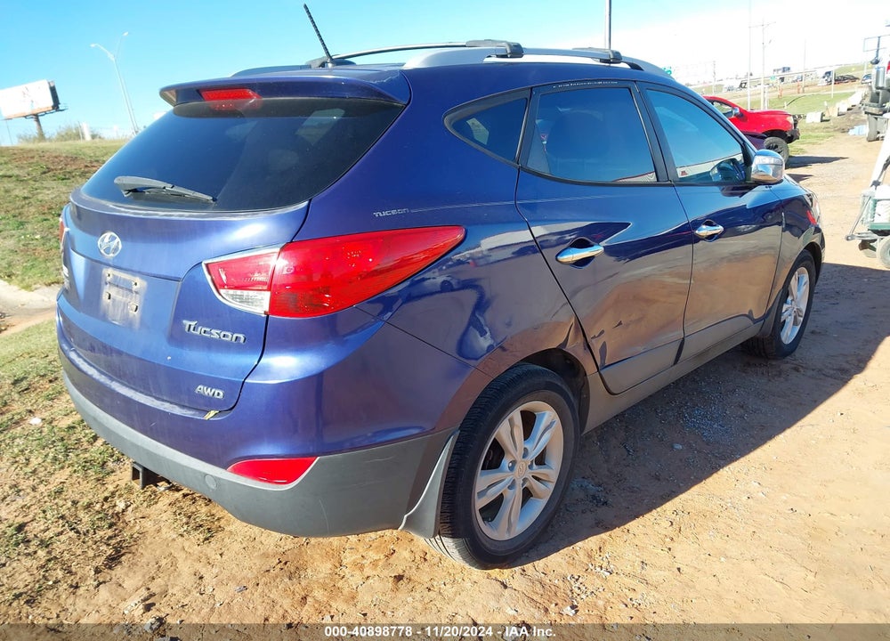 2013 HYUNDAI TUCSON GLS VIN: KM8JUCAC7DU590579