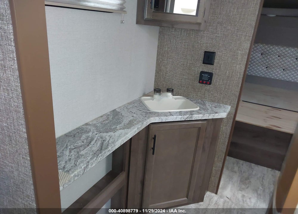 2018 FABRIQUE CONNECT VIN: 4EZTL2620J8081687