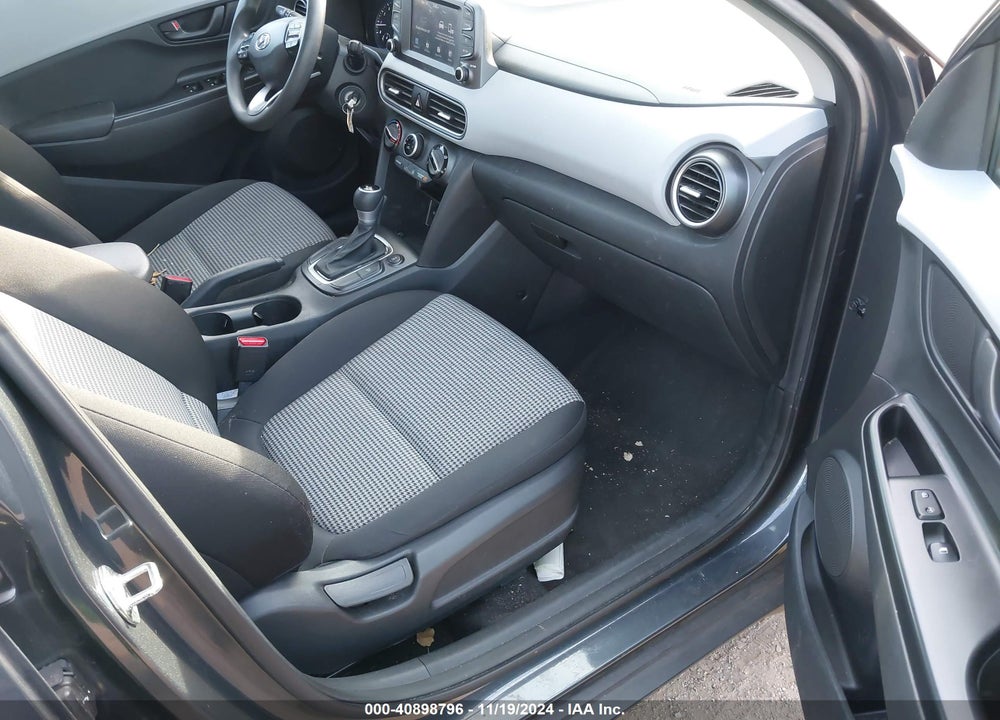2021 HYUNDAI KONA SE VIN: KM8K1CAA3MU680274