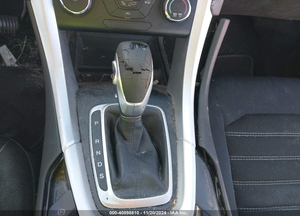 2014 FORD FUSION SE VIN: 1FA6P0H72E5373581
