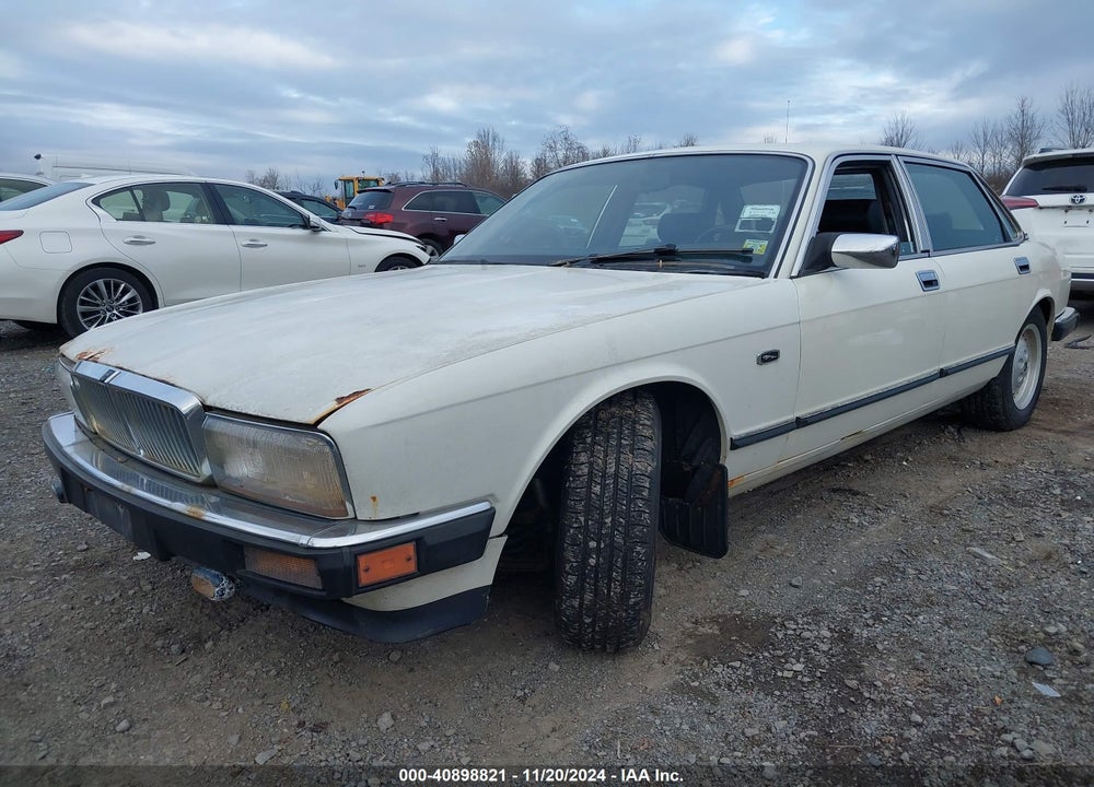 1990 JAGUAR XJ6 SOVEREIGN VIN: SAJHY1745LC615528