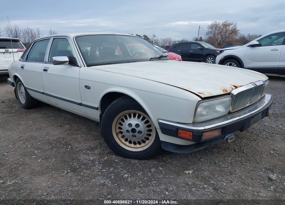 1990 JAGUAR XJ6 SOVEREIGN VIN: SAJHY1745LC615528