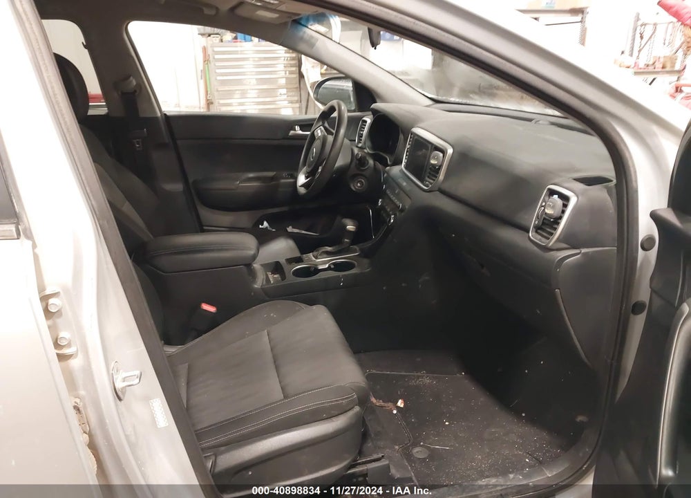 2020 KIA SPORTAGE LX VIN: KNDPMCAC7L7687180