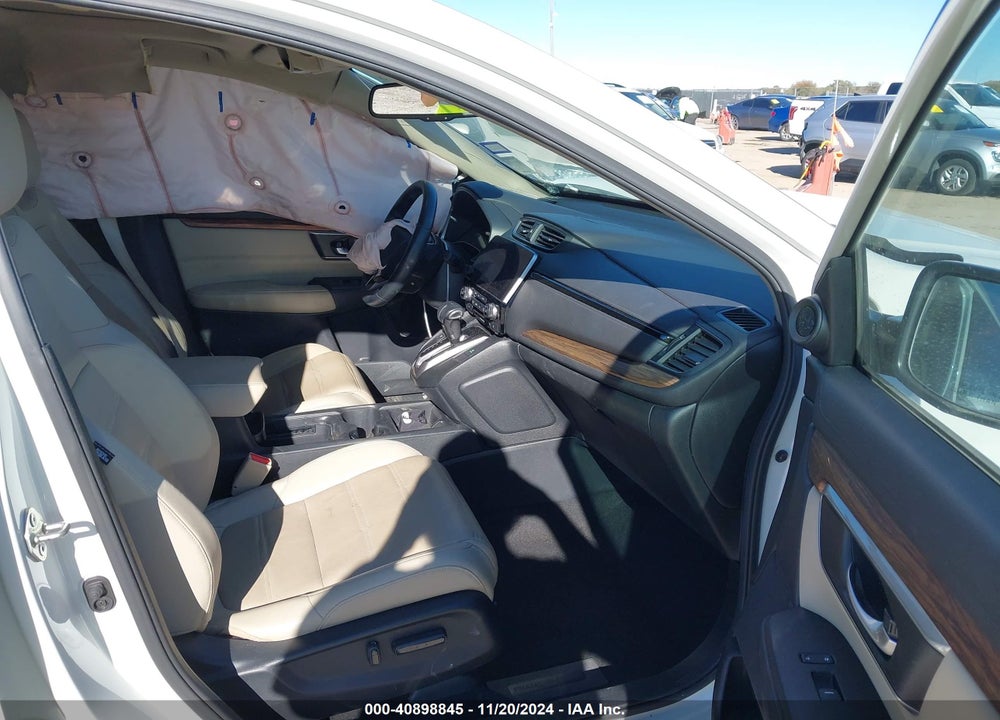2018 HONDA CR-V TOURING VIN: 2HKRW2H96JH655739
