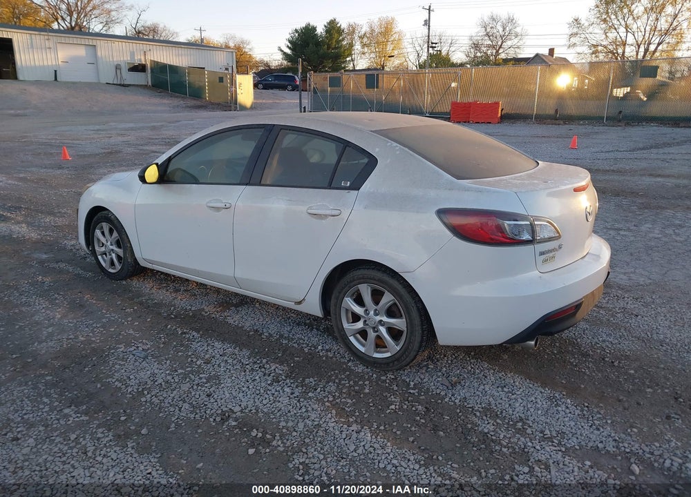 2011 MAZDA 3 I TOURING VIN: JM1BL1VF5B1449402