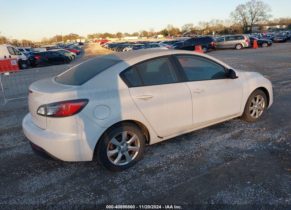 2011 MAZDA 3 I TOURING VIN: JM1BL1VF5B1449402