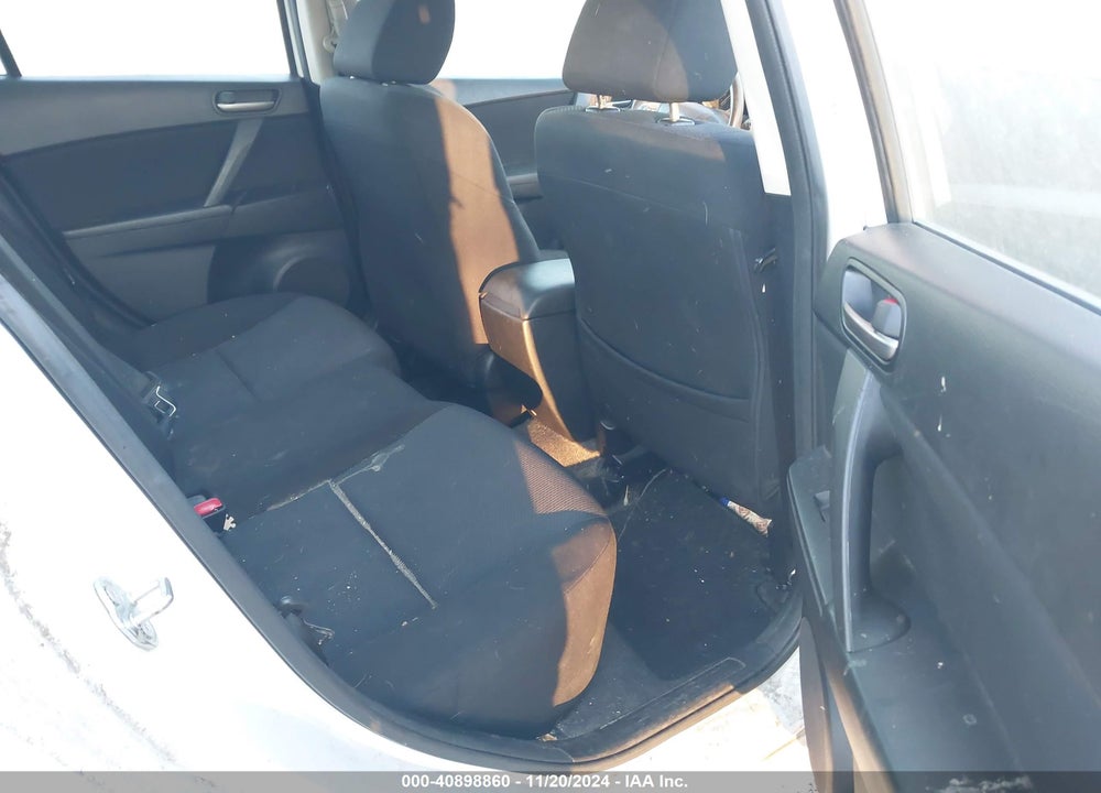 2011 MAZDA 3 I TOURING VIN: JM1BL1VF5B1449402