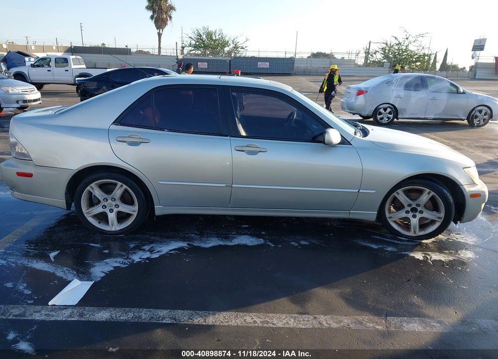 2002 LEXUS IS 300 VIN: JTHBD192420046696
