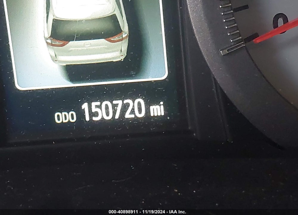 2017 TOYOTA SIENNA SE VIN: 5TDXZ3DC3HS821354
