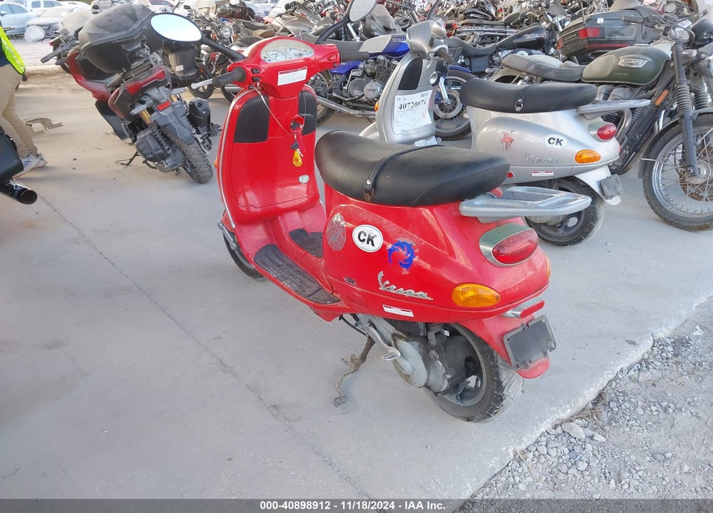 2003 VESPA C161C VIN: ZAPC16C1635005954