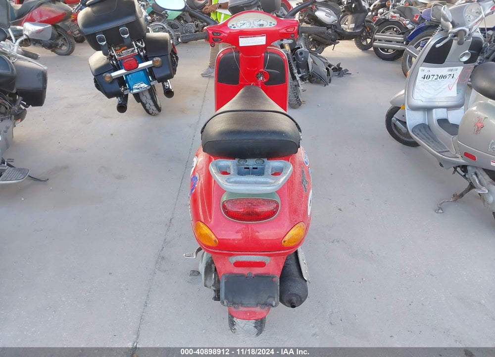 2003 VESPA C161C VIN: ZAPC16C1635005954