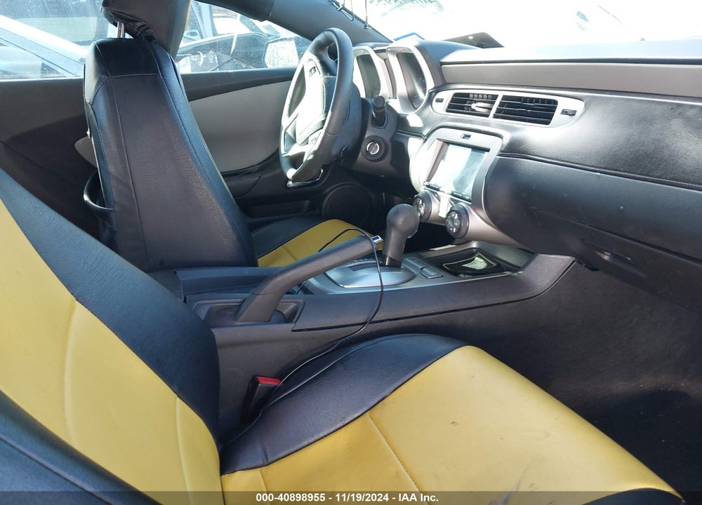 2015 CHEVROLET CAMARO 2LS VIN: 2G1FB1E39F9128077