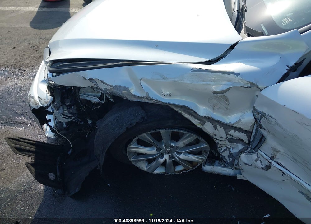 2016 LEXUS IS 200T VIN: JTHBA1D25G5031070