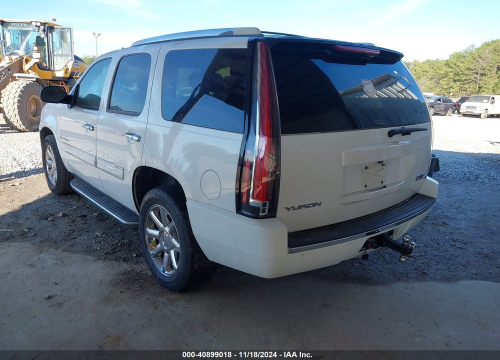 2008 GMC YUKON DENALI VIN: 1GKFK63828J222283