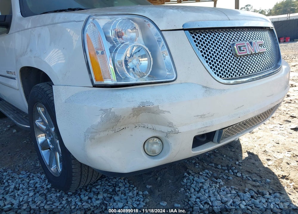 2008 GMC YUKON DENALI VIN: 1GKFK63828J222283