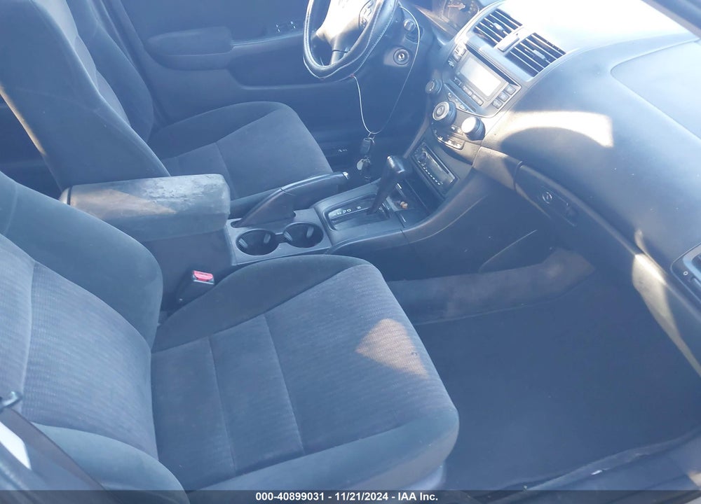 2005 HONDA ACCORD 2.4 LX VIN: 1HGCM56445A053957