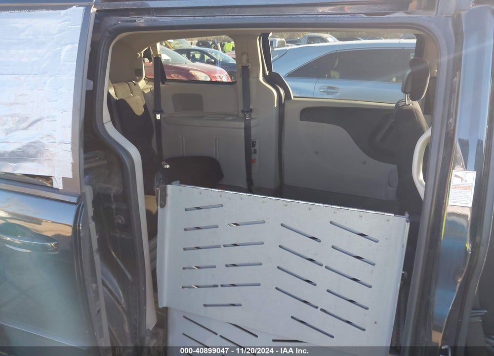 2011 DODGE GRAND CARAVAN MAINSTREET VIN: 2D4RN3DG2BR742073