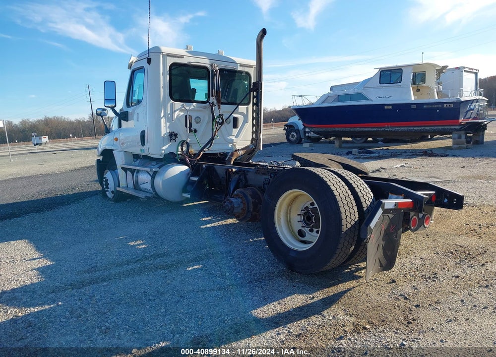 2013 FREIGHTLINER CASCADIA 125 VIN: 3AKJGEDV7DSFH4629