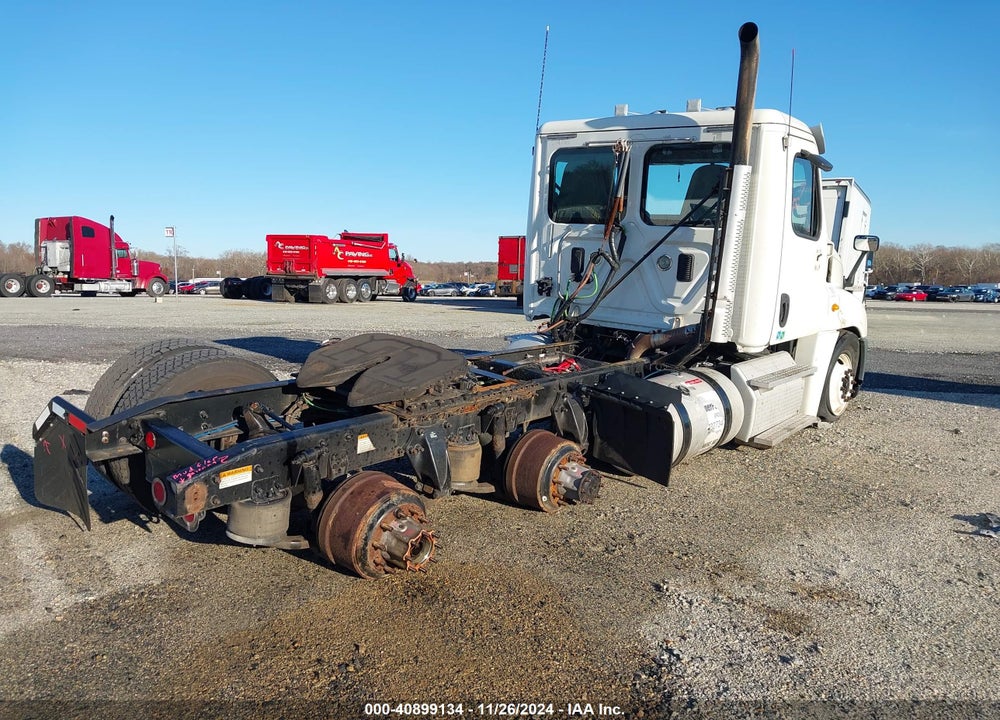 2013 FREIGHTLINER CASCADIA 125 VIN: 3AKJGEDV7DSFH4629