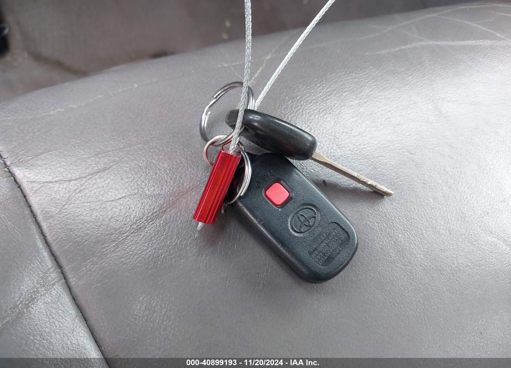 2003 TOYOTA CAMRY XLE VIN: 4T1BE30K73U736990