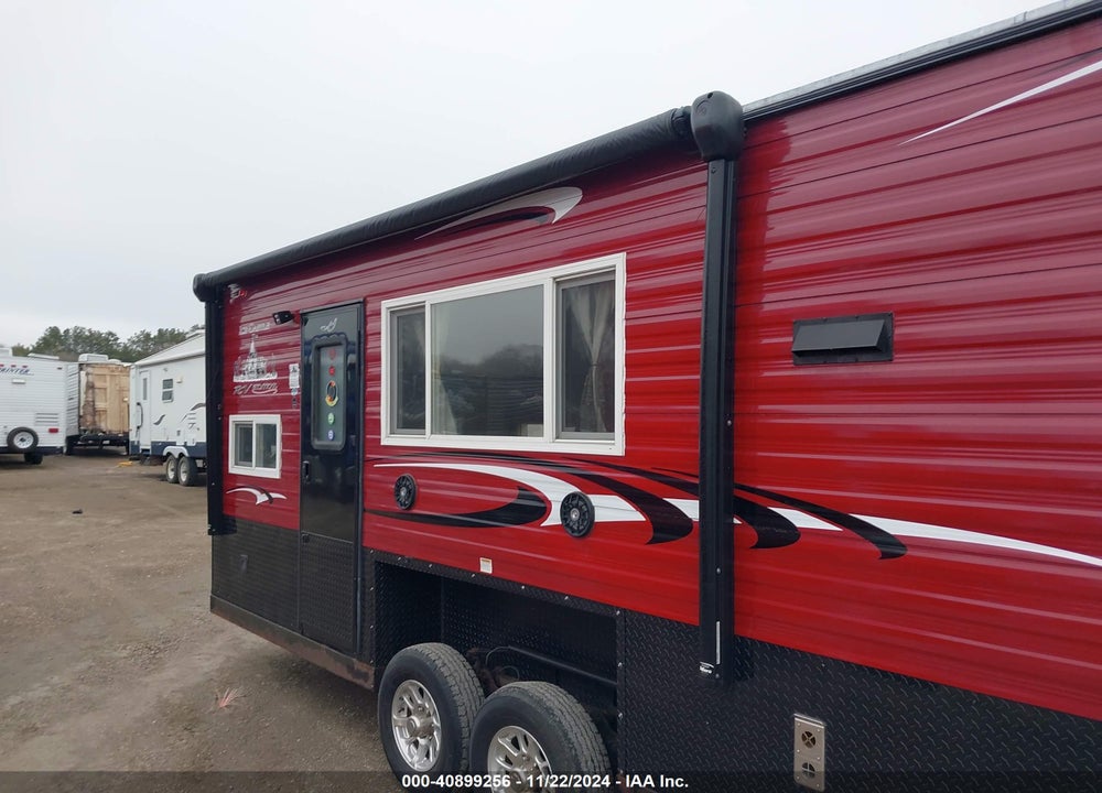 2017 ICE CASTLE FISH HOUSE VIN: 5TJBE2525HM018391