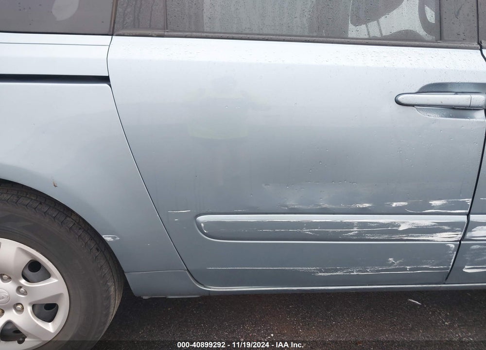 2010 KIA SEDONA LX VIN: KNDMG4C35A6359112