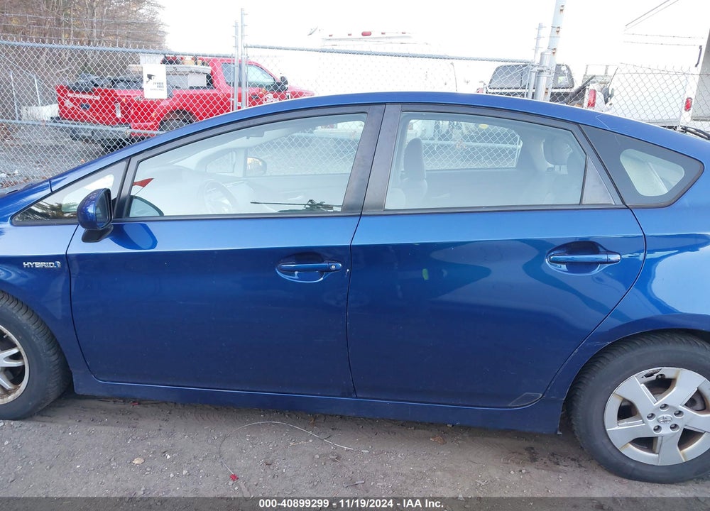 2011 TOYOTA PRIUS TWO VIN: JTDKN3DU5B5361125