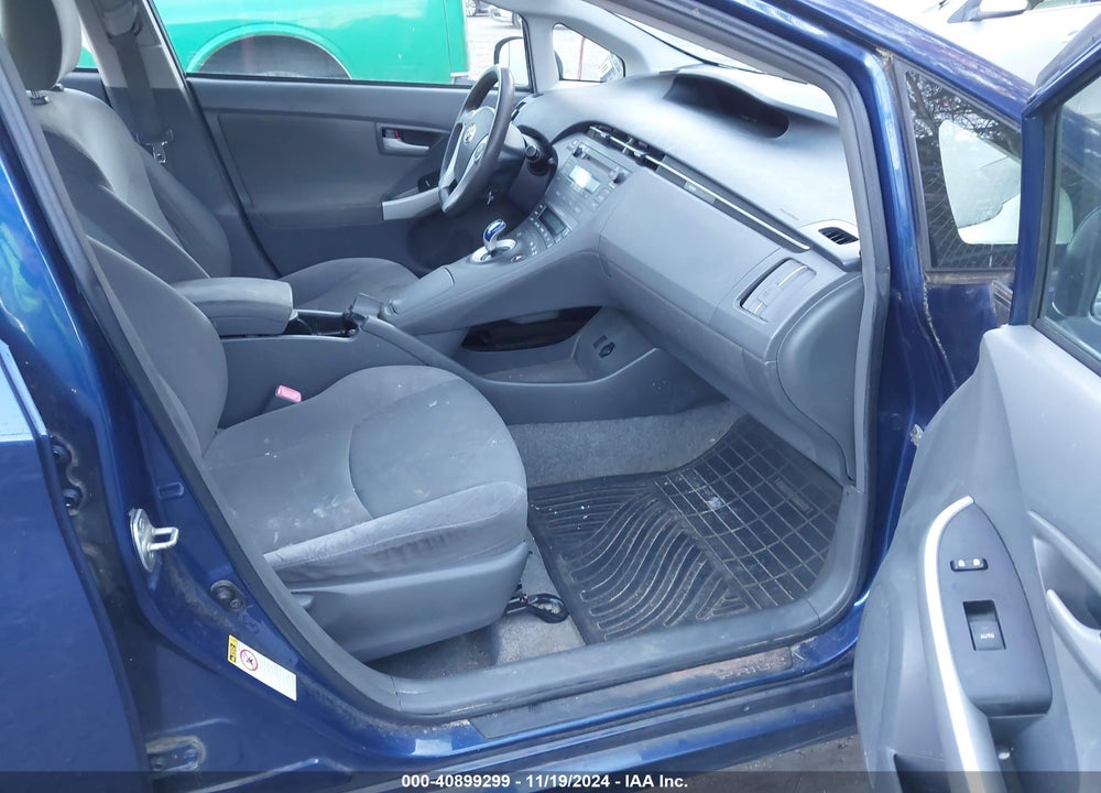 2011 TOYOTA PRIUS TWO VIN: JTDKN3DU5B5361125