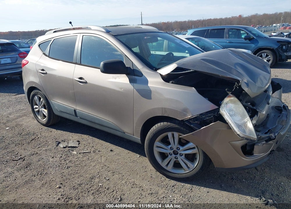 2011 HYUNDAI TUCSON GLS VIN: KM8JUCACXBU242210