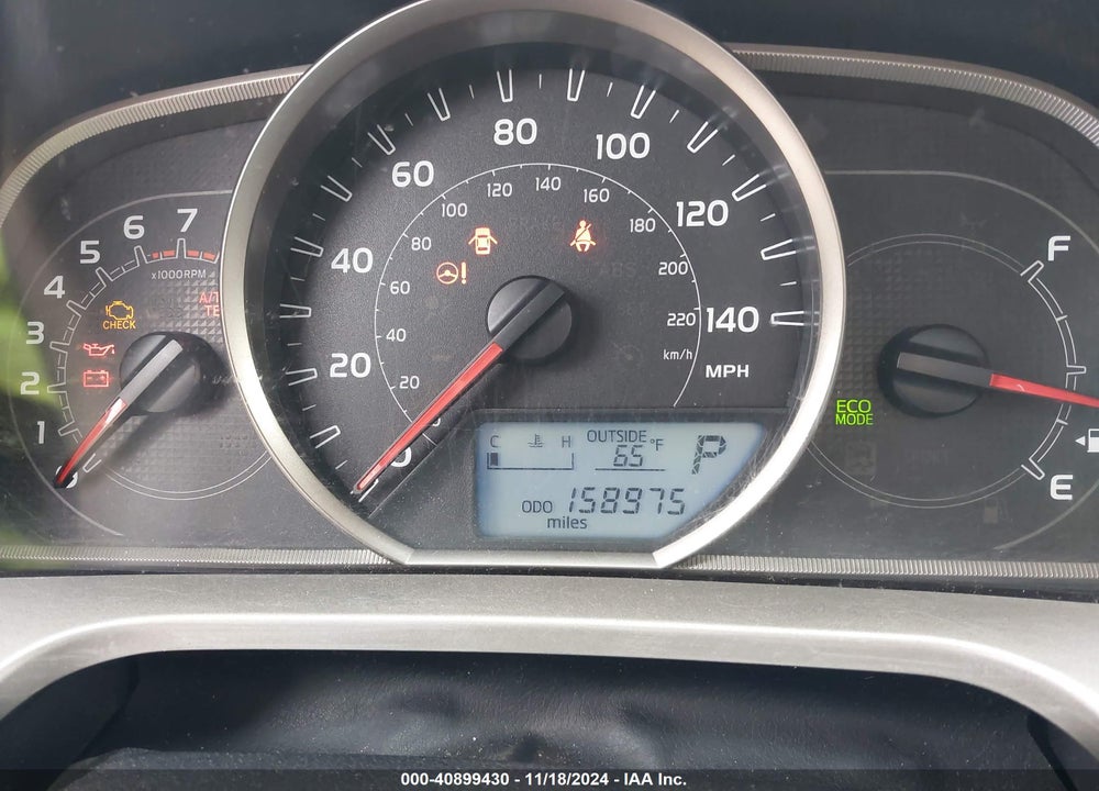 2015 TOYOTA RAV4 XLE VIN: JTMRFREV2FD113027