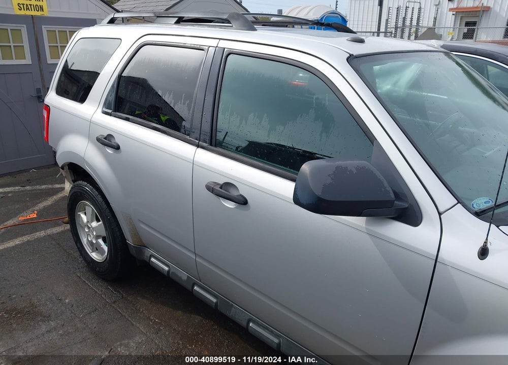 2009 FORD ESCAPE XLT VIN: 1FMCU03739KD00722