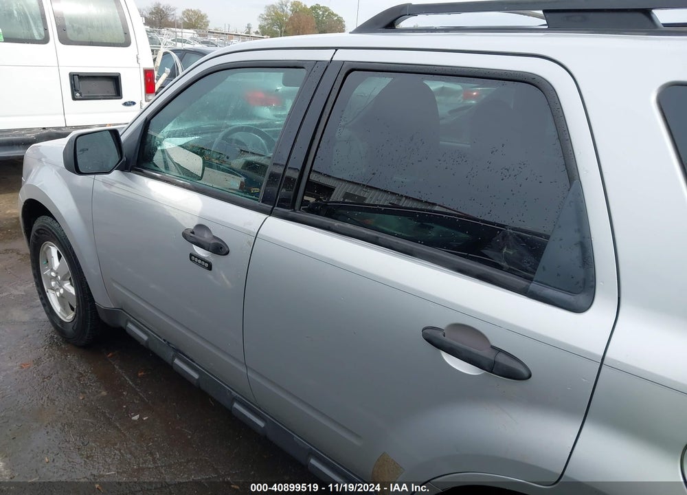 2009 FORD ESCAPE XLT VIN: 1FMCU03739KD00722