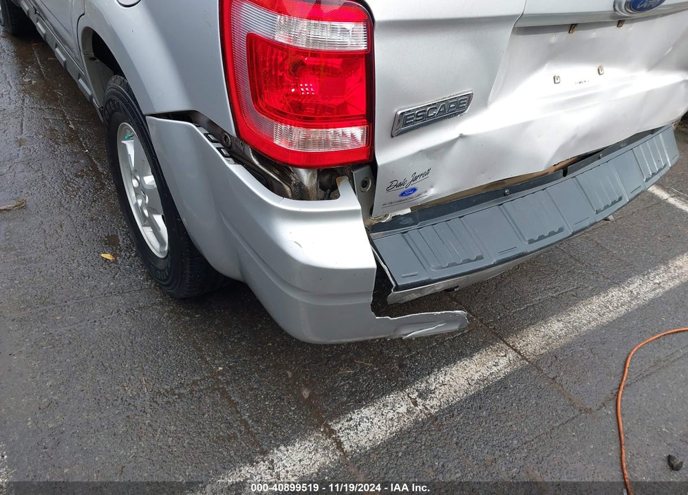 2009 FORD ESCAPE XLT VIN: 1FMCU03739KD00722