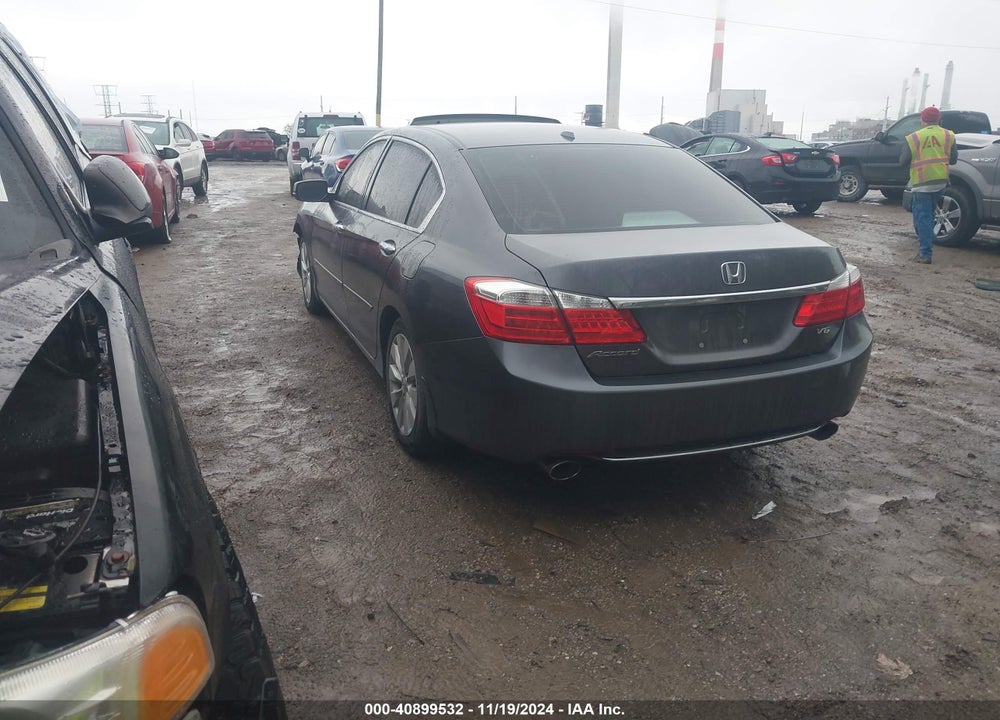 2013 HONDA ACCORD EX-L V-6 VIN: 1HGCR3F8XDA006195