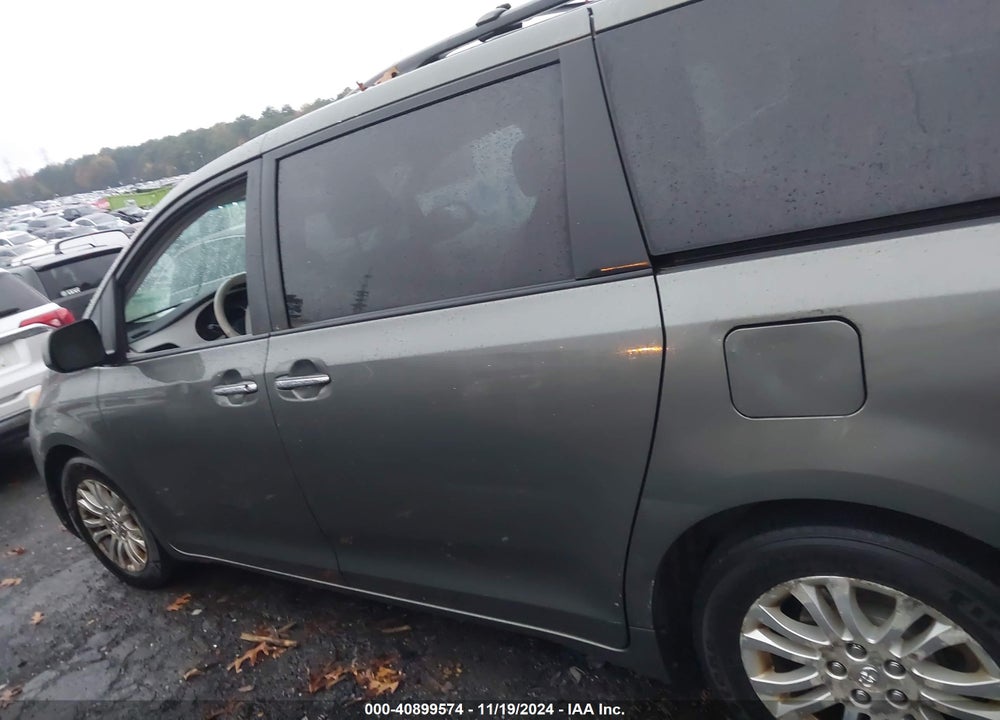 2011 TOYOTA SIENNA XLE LIMITED VIN: 5TDYK3DC3BS011674