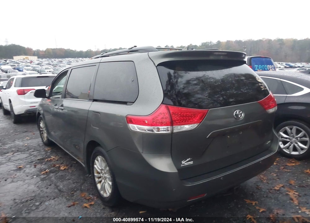2011 TOYOTA SIENNA XLE LIMITED VIN: 5TDYK3DC3BS011674